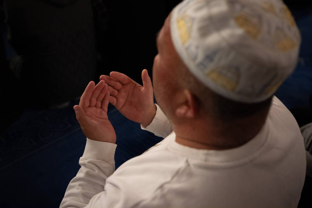 Şehitler ve Filistinliler için sabah namazında tüm camilerde dua edildi - Resim: 8